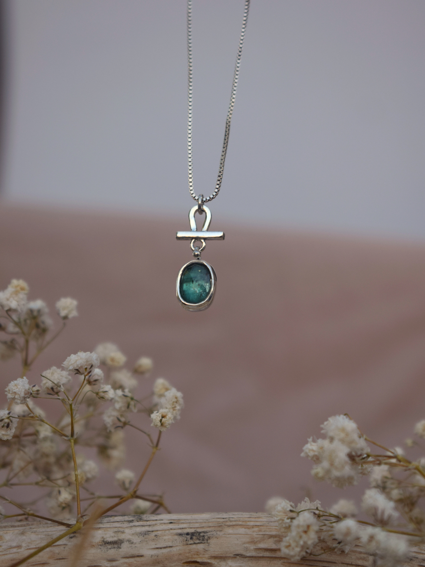 Vita Necklace - Emerald Green Kyanite