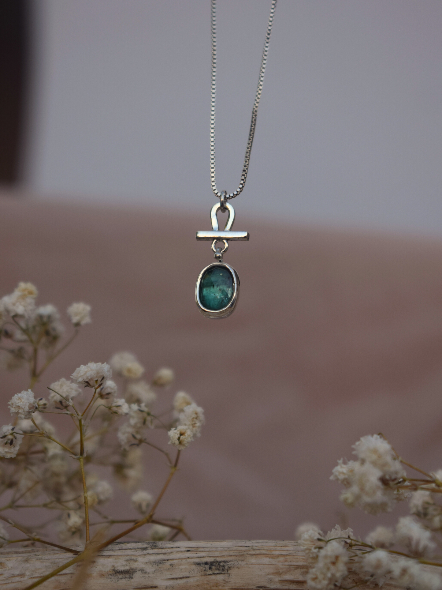 Vita Necklace - Emerald Green Kyanite