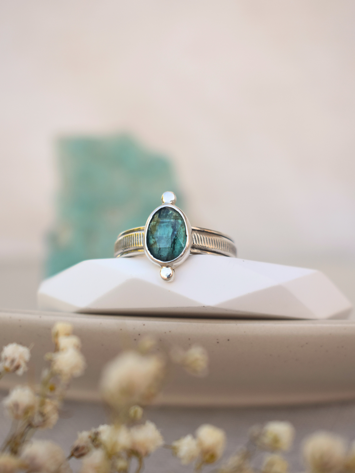Veyra Ring