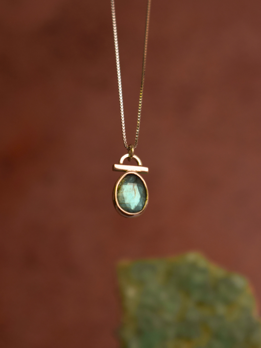 Nurture Pendant - Emerald Green Kyanite