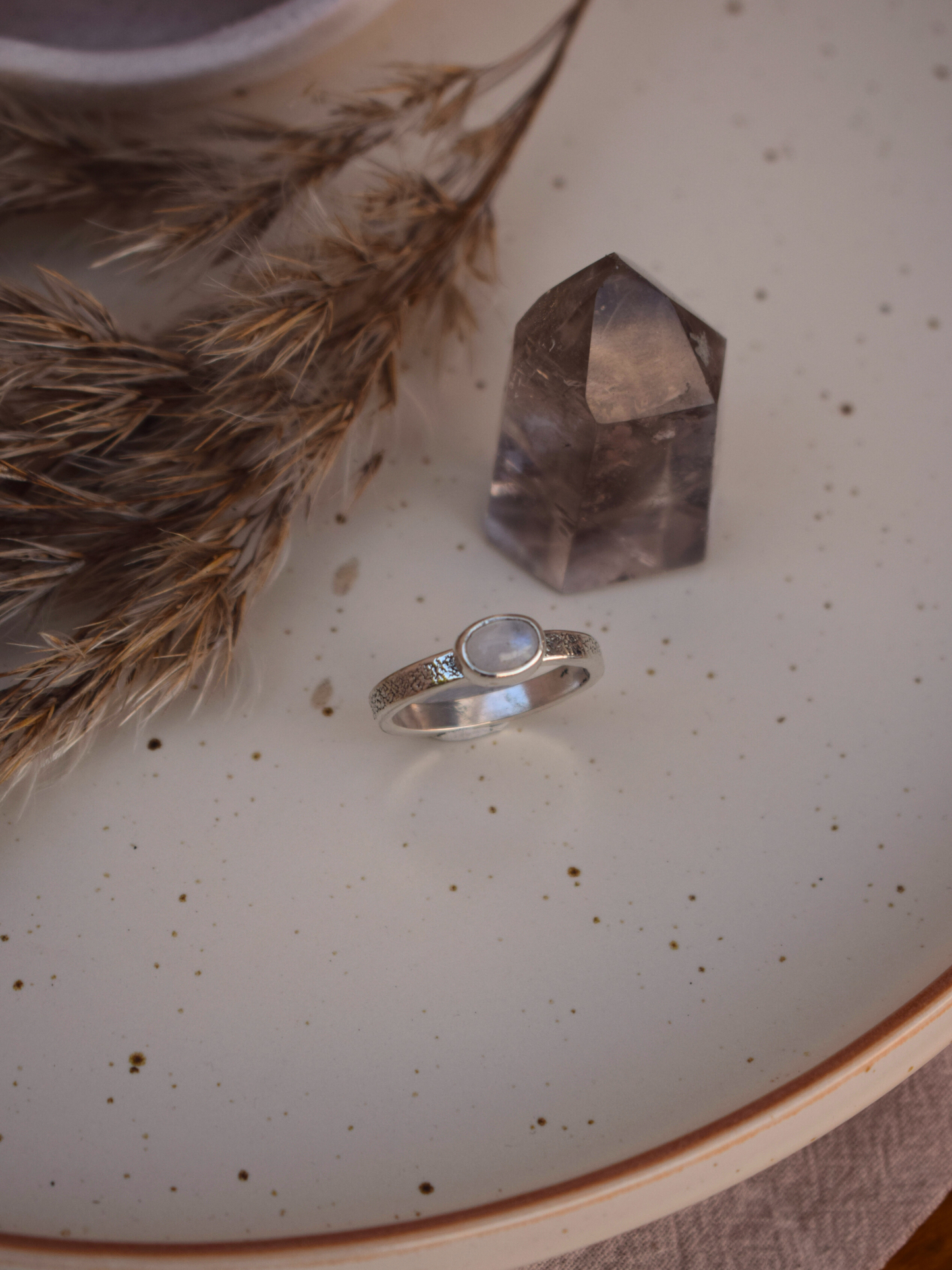 Noara Ring - Moonstone