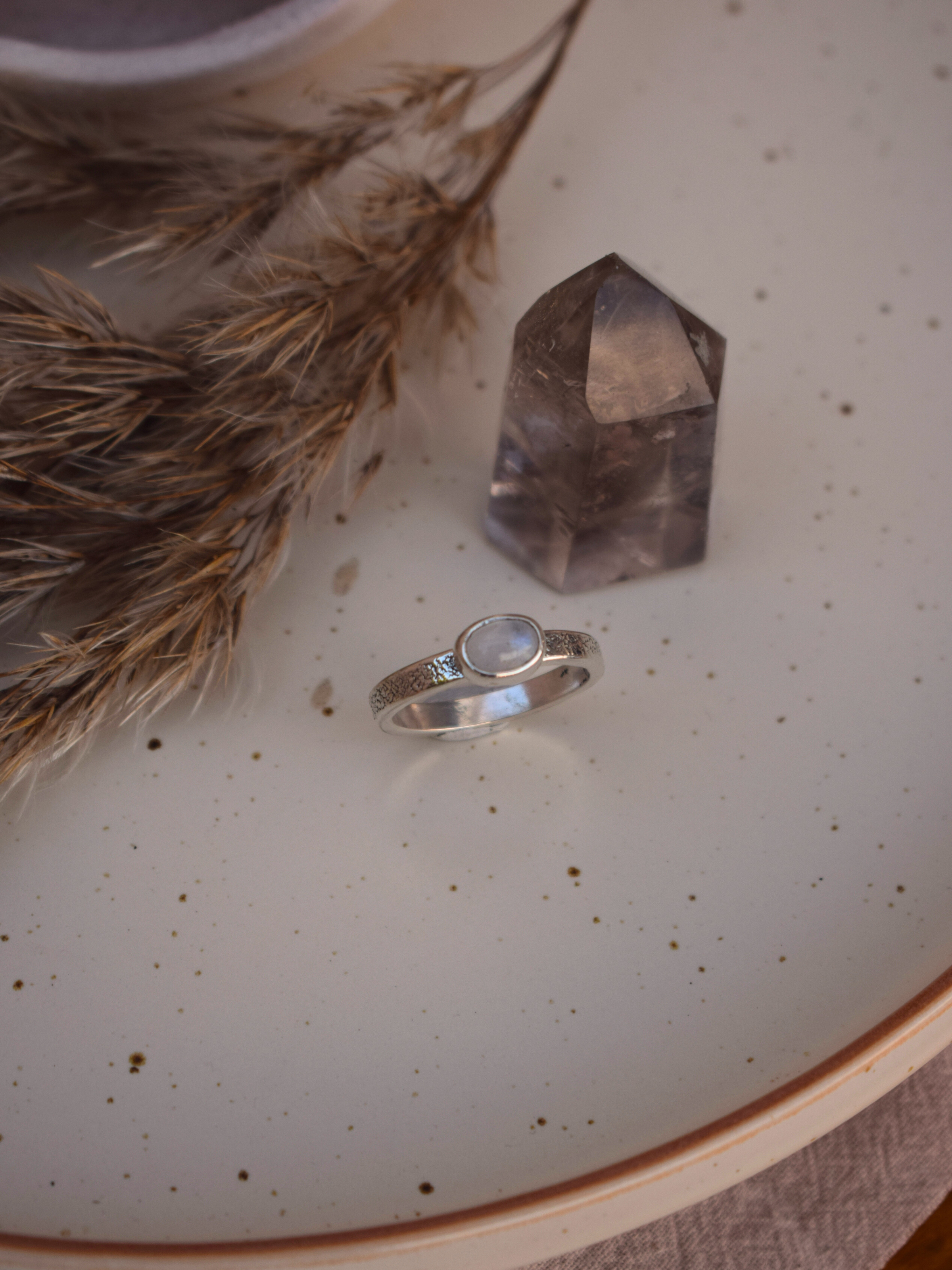 Noara Ring - Moonstone