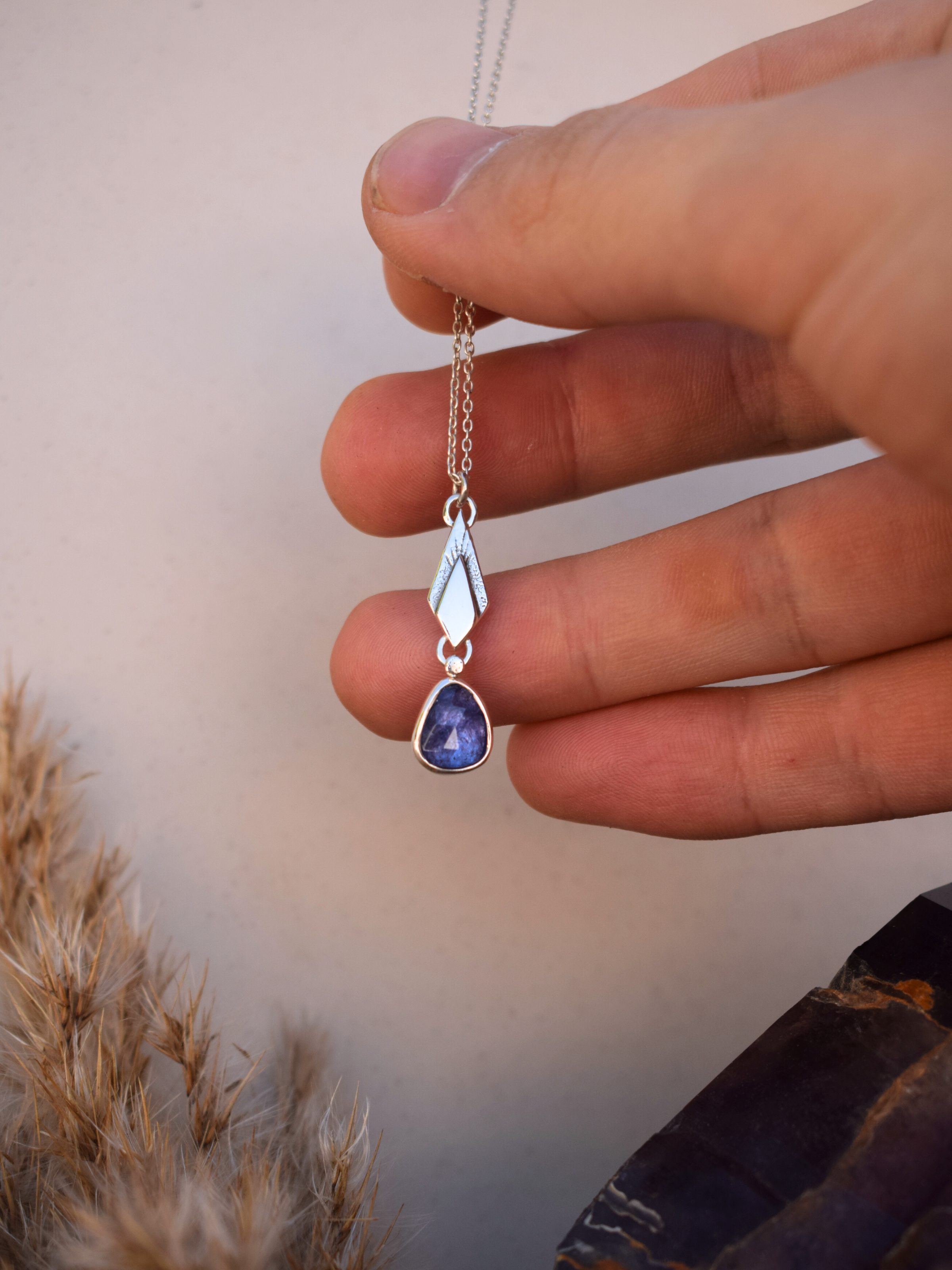 Gracefall Necklace - Tanzanite