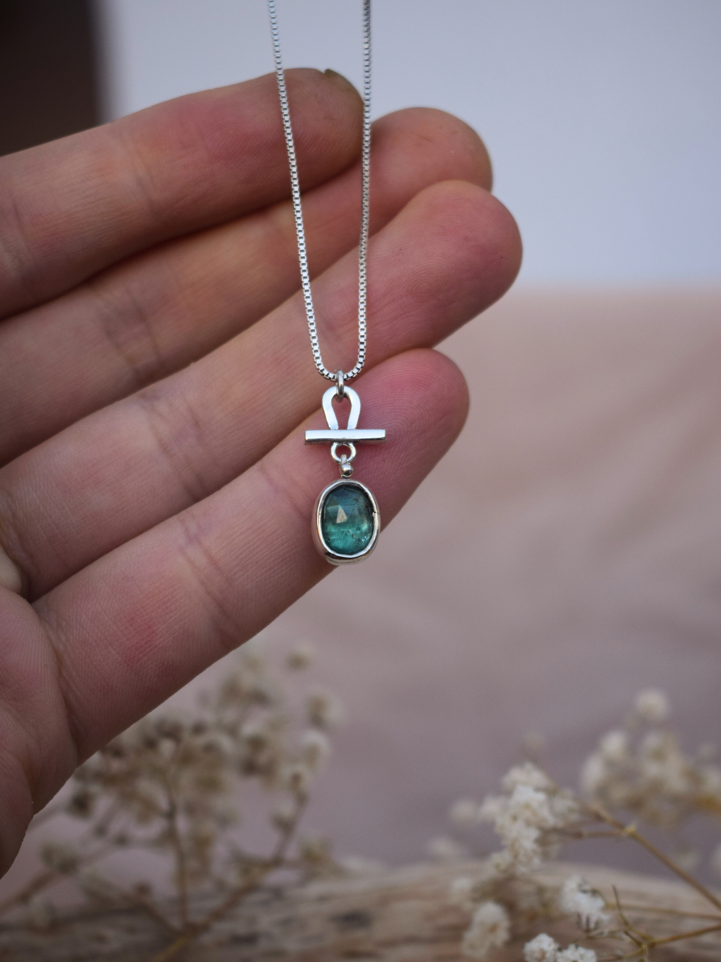 Vita Necklace - Emerald Green Kyanite