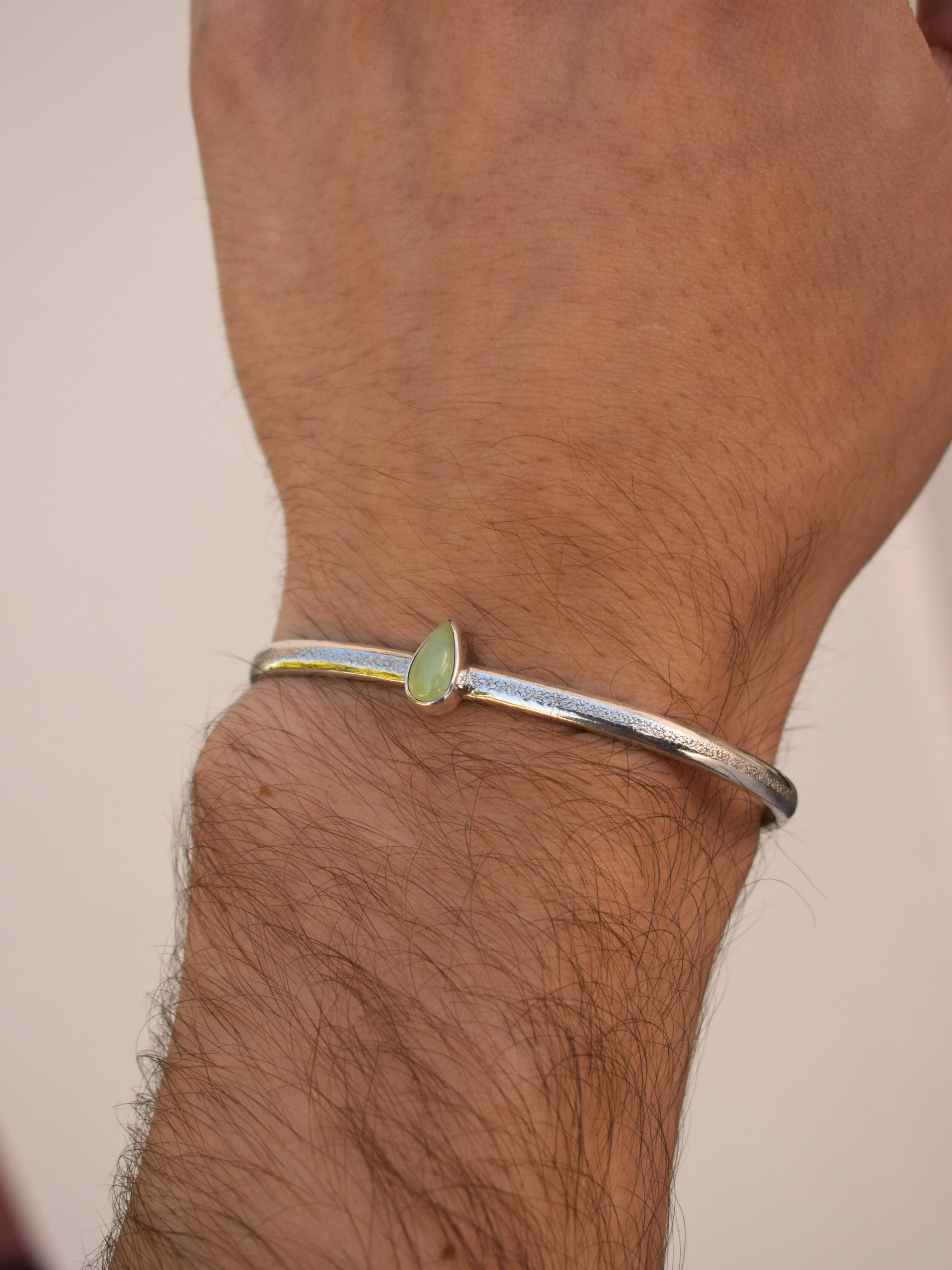 Selas Cuff - Prehnite