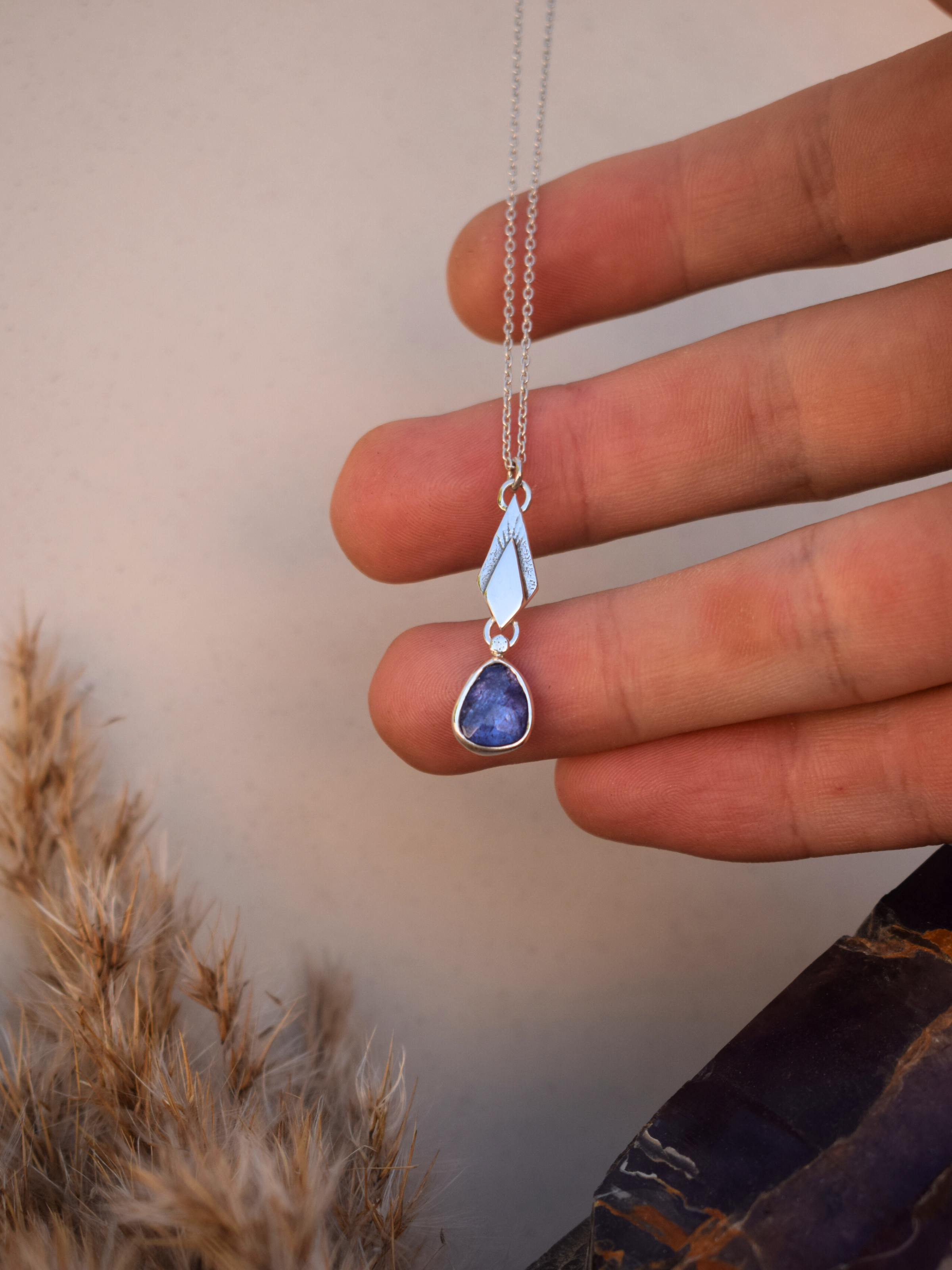 Gracefall Necklace - Tanzanite