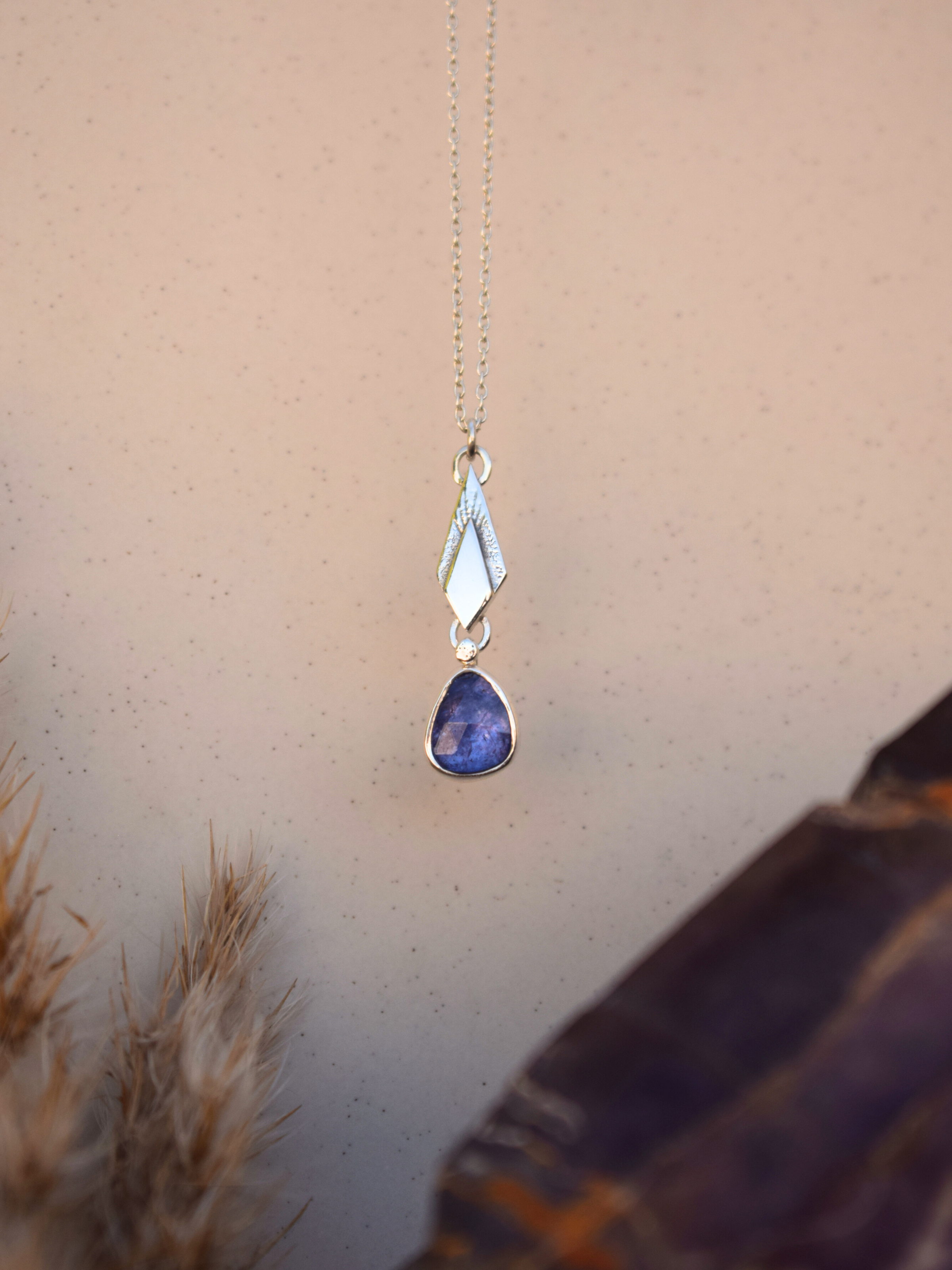 Gracefall Necklace - Tanzanite