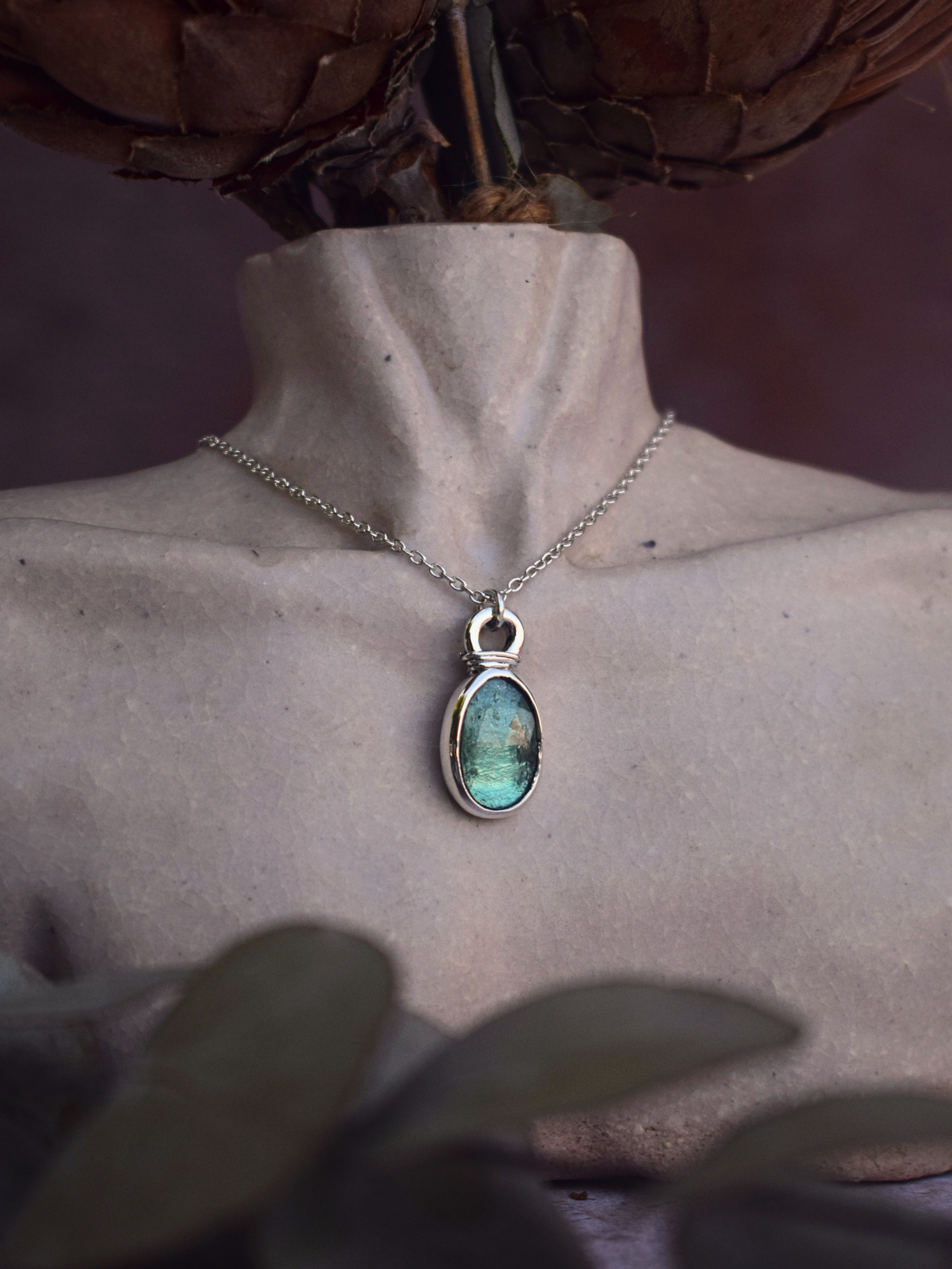 Vessel Necklace | Emerald Green Kyanite