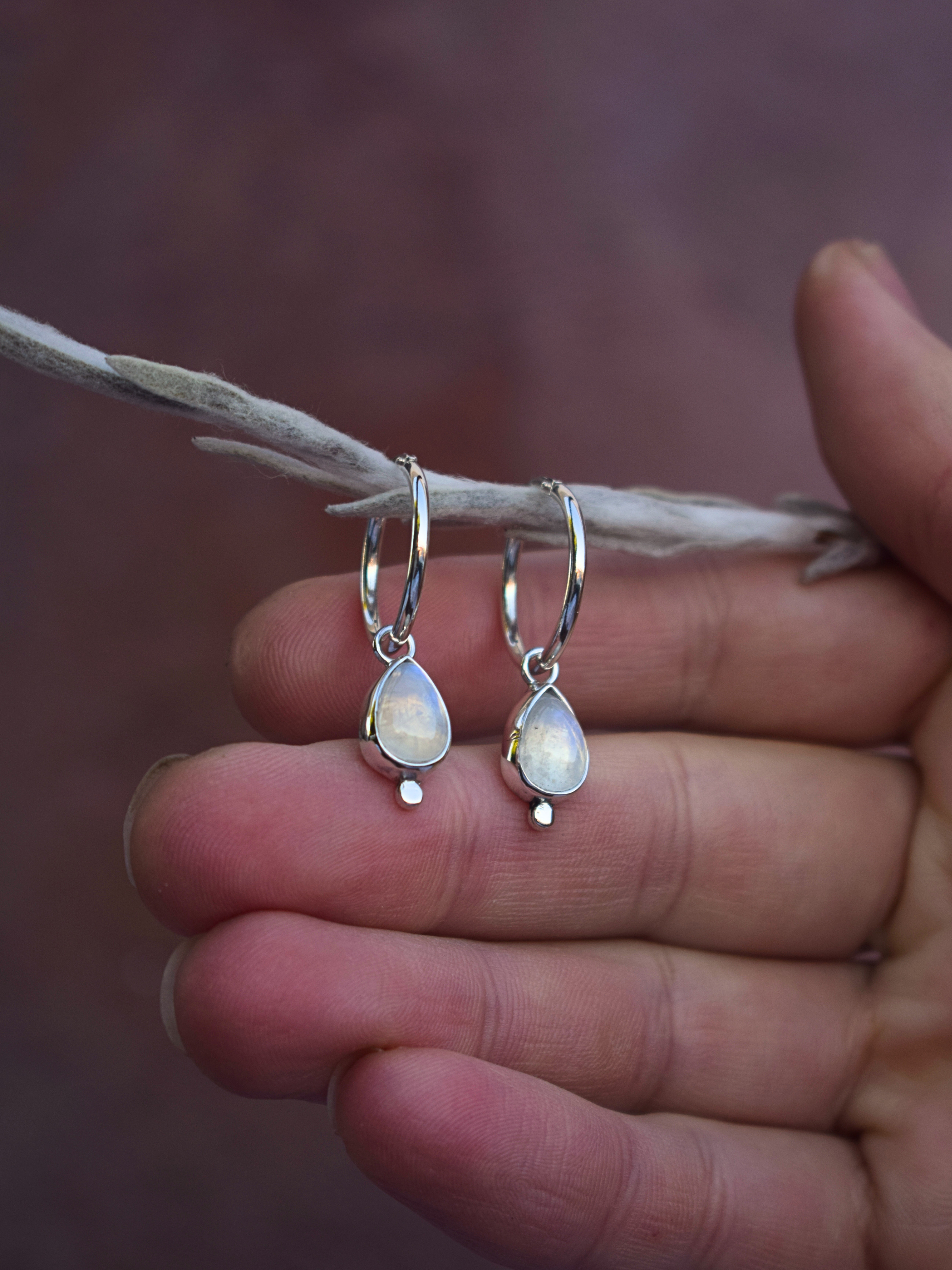 The Dew Hoops - Moonstone