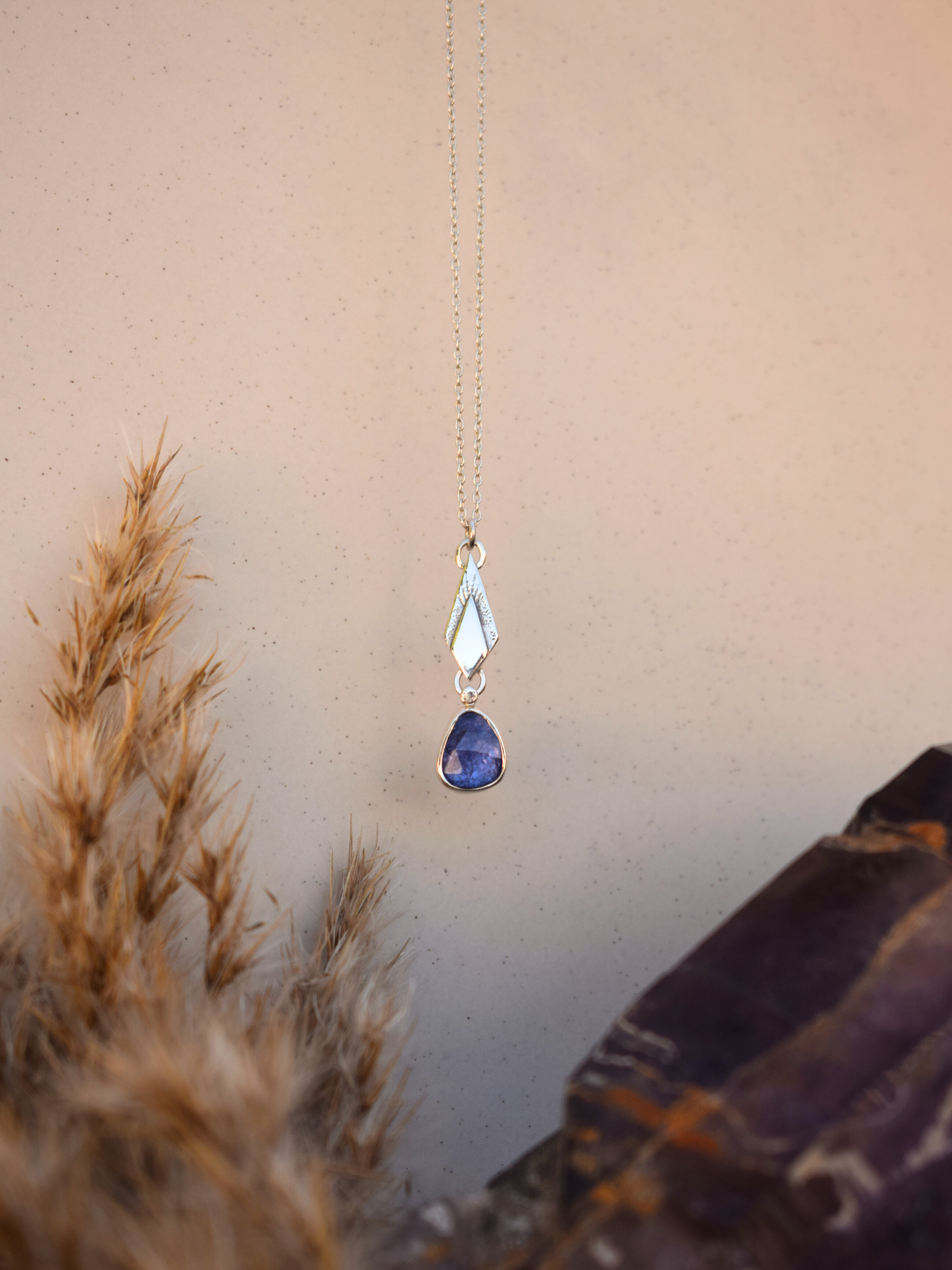 Gracefall Necklace - Tanzanite