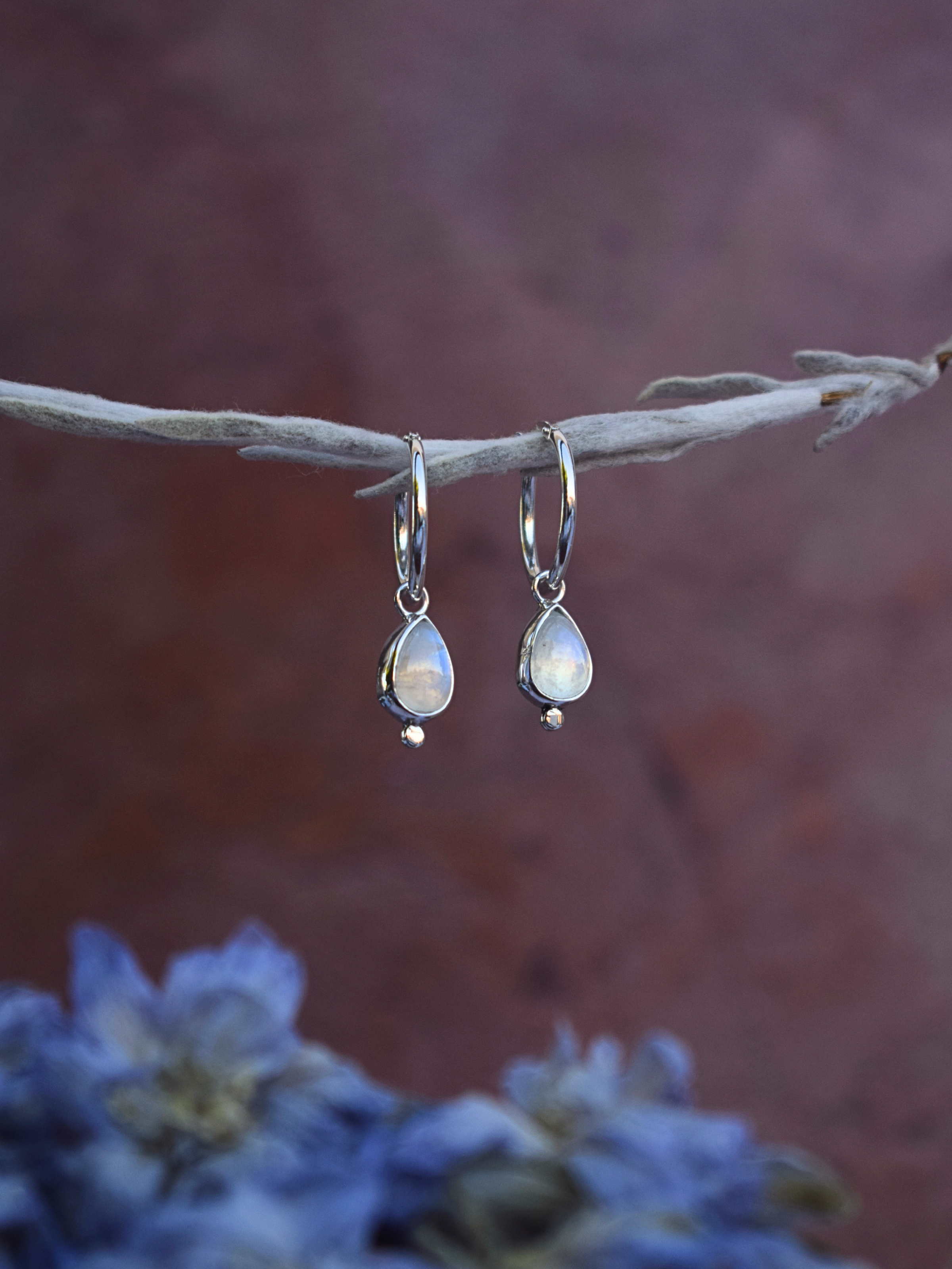 The Dew Hoops - Moonstone