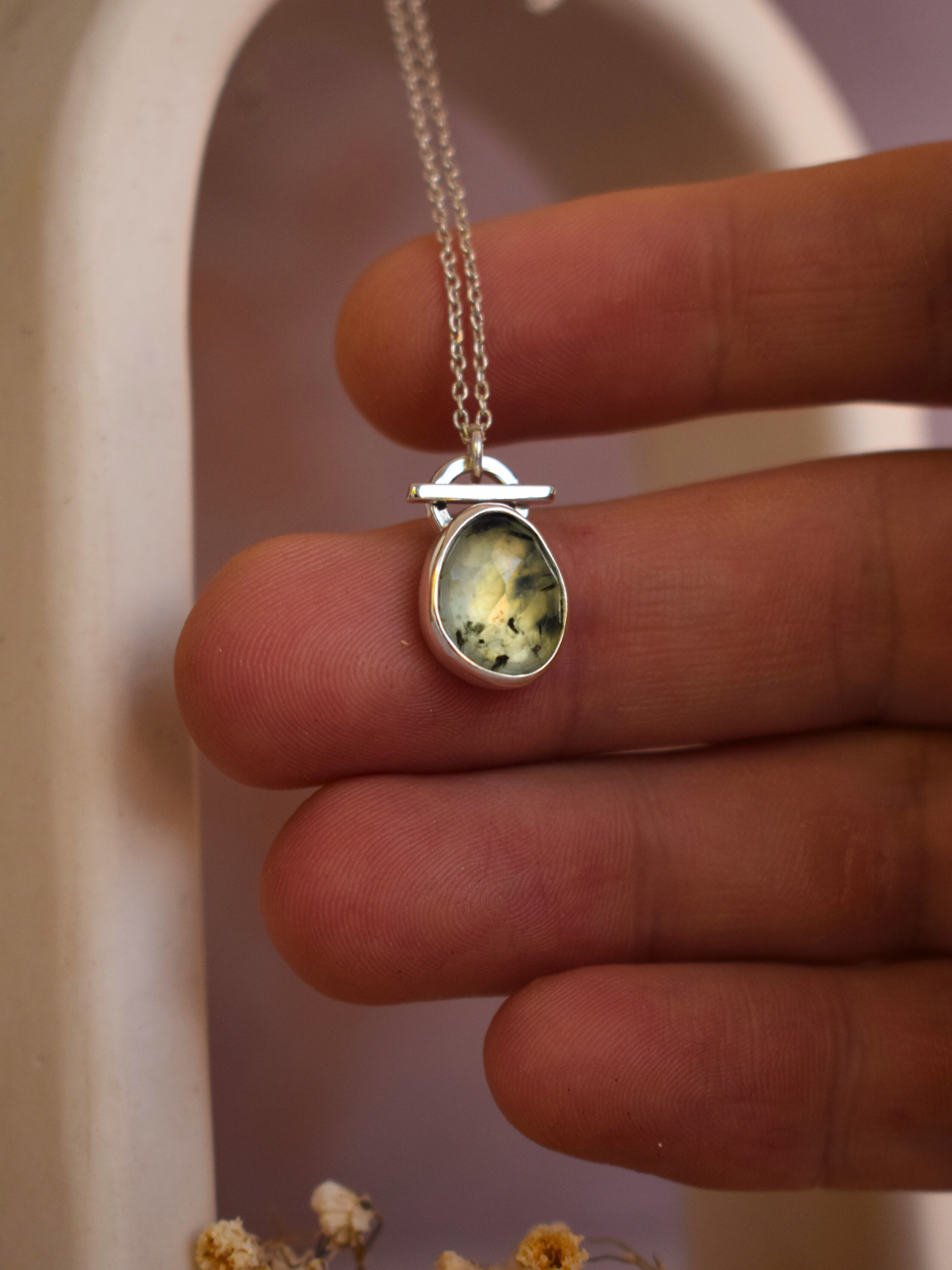 Essence Pendant - Prehnite