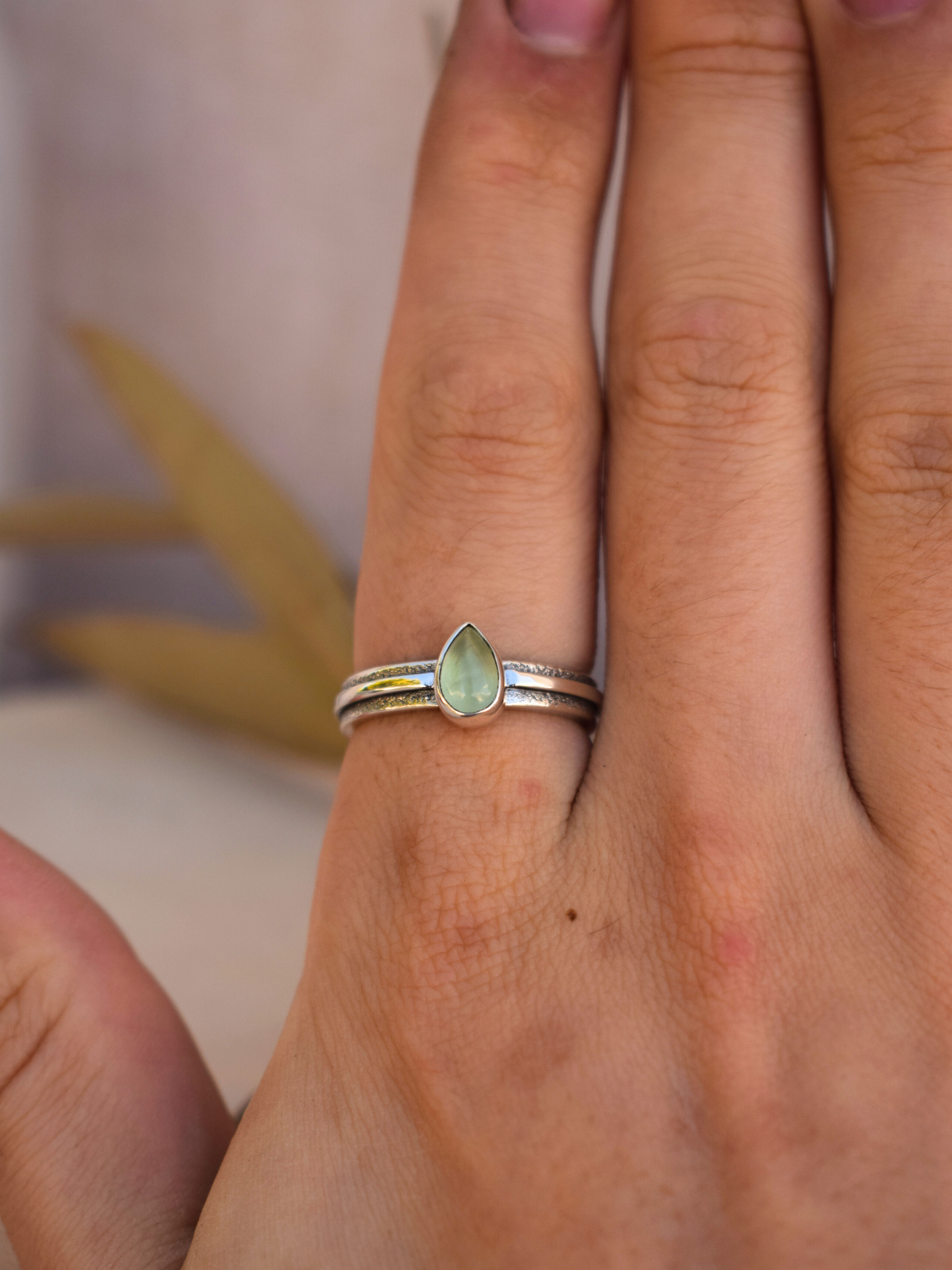 Lira Stone Ring - Prehnite
