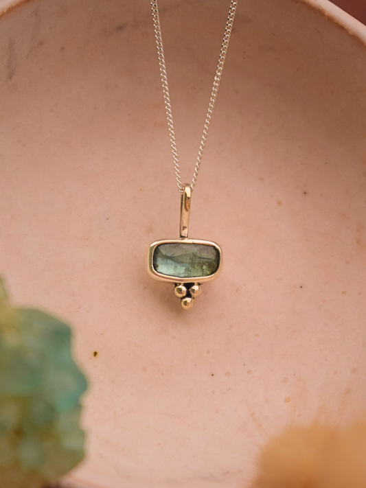 The Rising Light Necklace | Emerald Green Kyanite