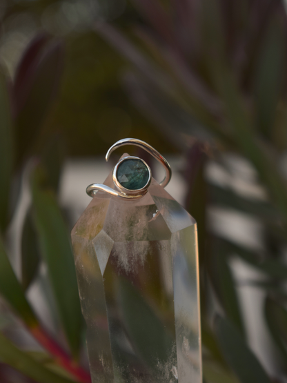 Ethereal Flow Ring - Sterling Silver Kyanite